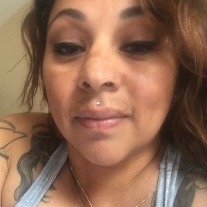 Meet your Posher, Deonisia